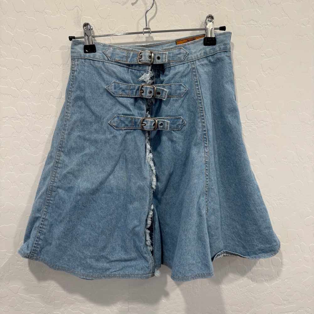 Vintage Baccini Blue Denim Skirt Womens 3/4 Buckle Coastal Cowgirl Rodeo Raw Hem